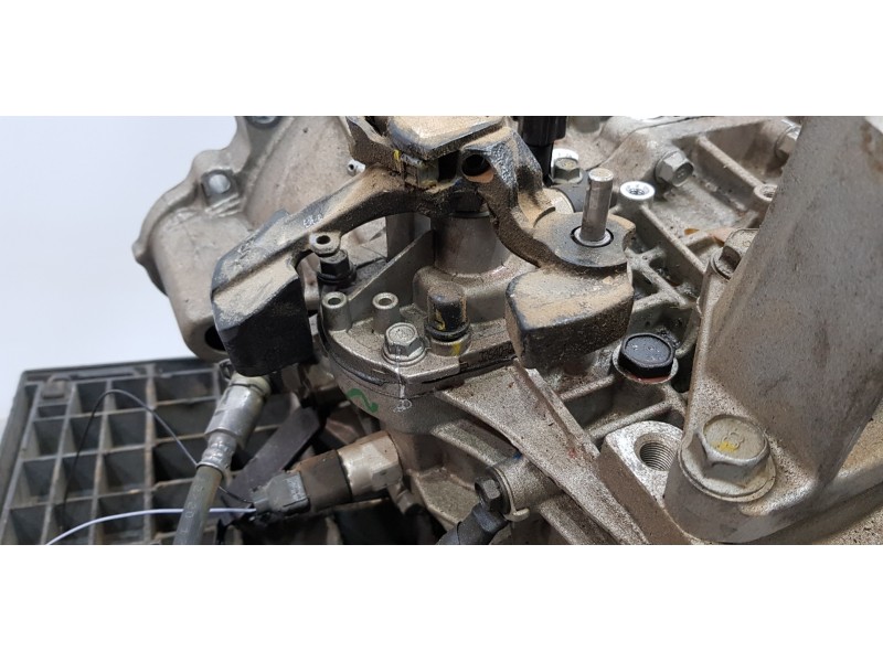 Recambio de caja cambios para hyundai tucson klass referencia OEM IAM 4300032AH8 4311132401 M56CF31