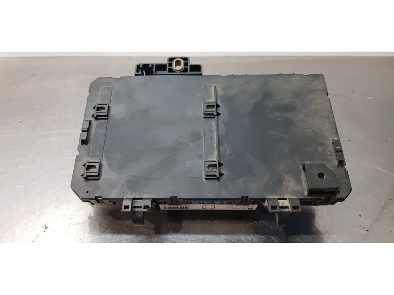 Recambio de caja reles / fusibles para opel astra h berlina enjoy referencia OEM IAM 13145017  