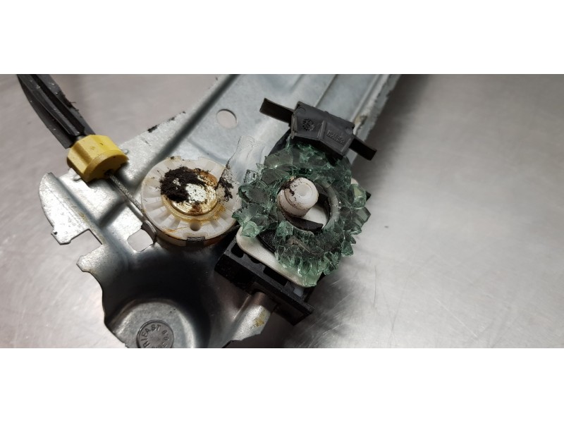 Recambio de elevalunas delantero derecho para renault scenic iv grand zen referencia OEM IAM 807200294R  