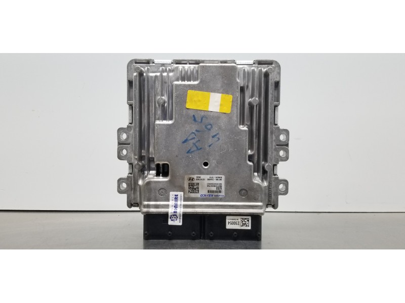 Recambio de centralita motor uce para hyundai tucson klass referencia OEM IAM 391992U400  