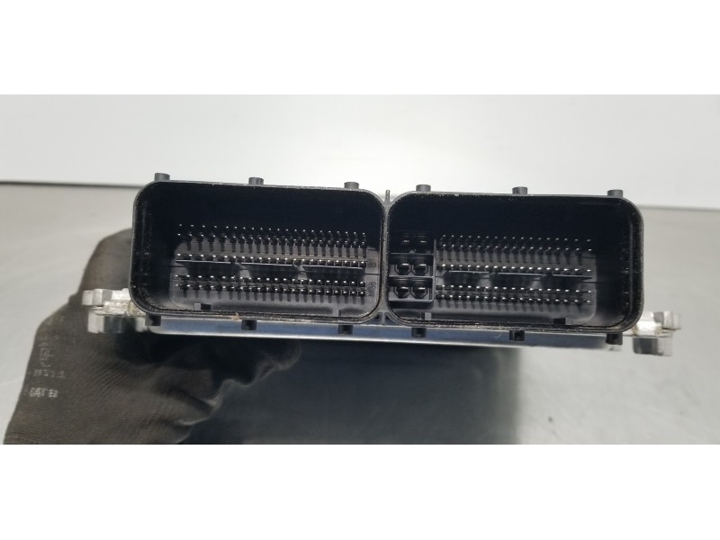 Recambio de centralita motor uce para hyundai tucson klass referencia OEM IAM 391992U400  