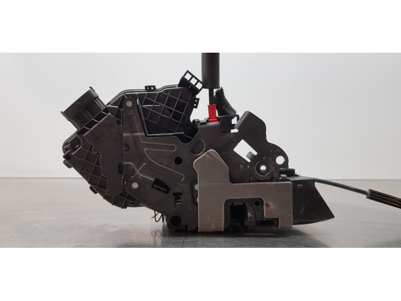 Recambio de cerradura puerta delantera derecha para land rover discovery sport pure referencia OEM IAM LR078707 FK72203A28EE CPL