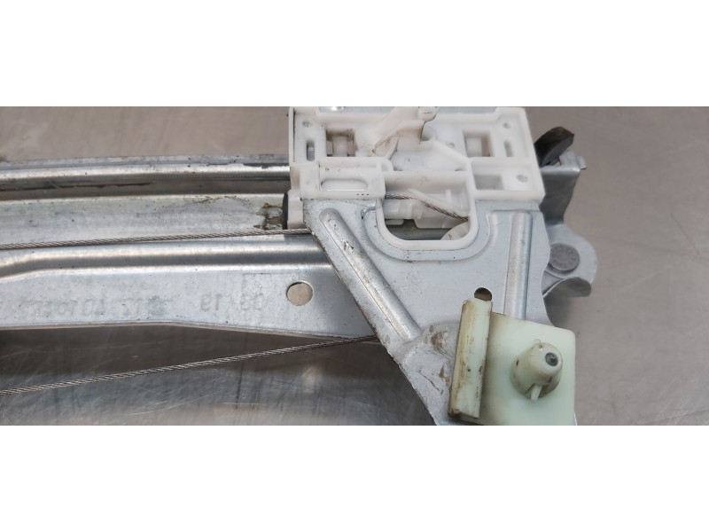 Recambio de elevalunas trasero derecho para renault scenic iv grand zen referencia OEM IAM 827201983R  