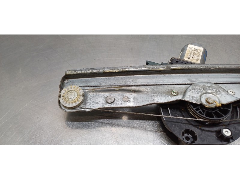 Recambio de elevalunas trasero derecho para renault scenic iv grand zen referencia OEM IAM 827201983R  