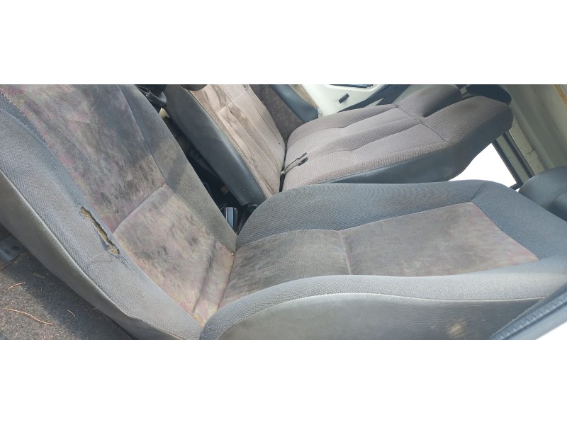 nissan trade 100 del año 1999