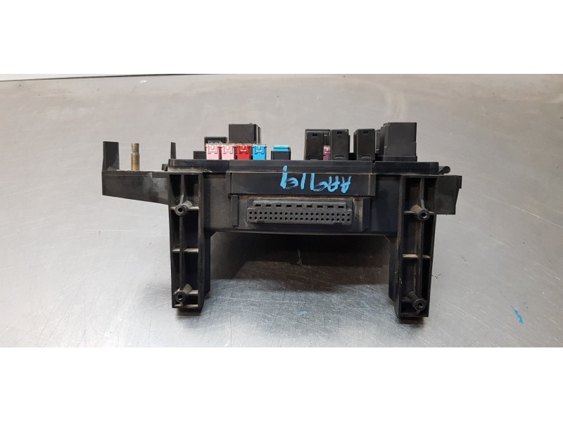 Recambio de caja reles / fusibles para chrysler 300 c 3.0 crd referencia OEM IAM P05087269AI   Recambio de caja reles / fusibles para chrysler 300 c 3.0 crd referencia OEM IAM P05087269AI