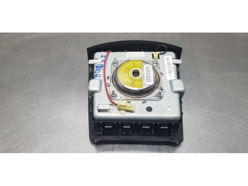 Recambio de airbag delantero izquierdo para ssangyong rodius xdi referencia OEM IAM 8620021511LBF  