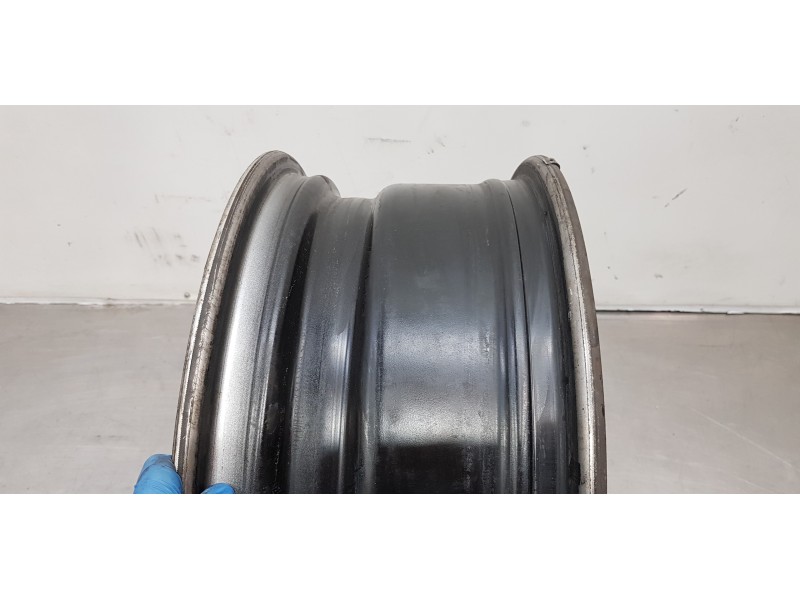 Recambio de llanta para volkswagen t5 bus (7e) caravelle comfortline lang 4motion referencia OEM IAM 7J5601027  