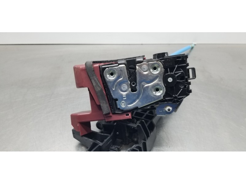 Recambio de cerradura puerta trasera izquierda para hyundai tucson klass referencia OEM IAM 81410N7000  