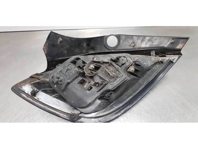 Recambio de piloto trasero derecho para opel astra h berlina enjoy referencia OEM IAM 93190305  