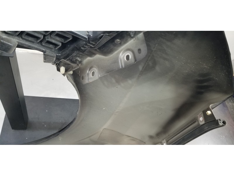 Recambio de aleta delantera derecha para ssangyong rodius xdi referencia OEM IAM 5182121200  