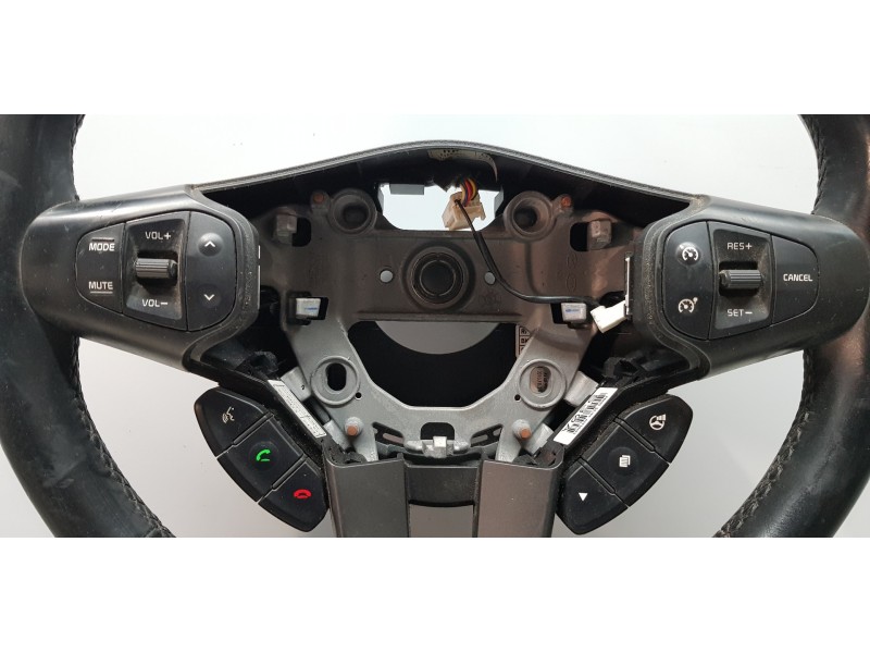 Recambio de volante para kia carens ( ) basic referencia OEM IAM 56100A4530AK5   Recambio de volante para kia carens ( ) basic referencia OEM IAM 56100A4530AK5