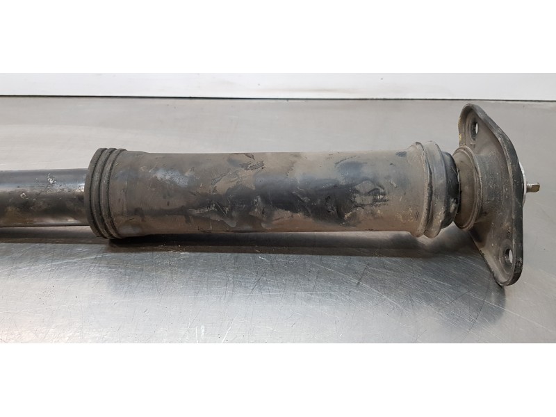 Recambio de amortiguador trasero derecho para ssangyong korando premium 4x2 referencia OEM IAM 4531034000   Recambio de amortiguador trasero derecho para ssangyong korando premium 4x2 referencia OEM IAM 4531034000