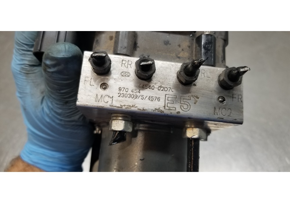 Recambio de abs para toyota corolla touring sports (e21) hybrid active referencia OEM IAM 4454002D70  