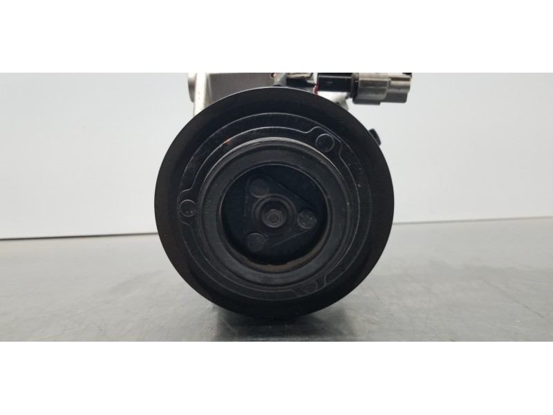 Recambio de compresor aire acondicionado para hyundai tucson klass referencia OEM IAM 97701N7000  