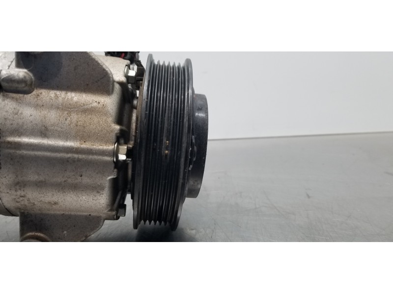 Recambio de compresor aire acondicionado para hyundai tucson klass referencia OEM IAM 97701N7000  