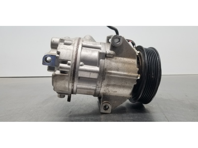 Recambio de compresor aire acondicionado para hyundai tucson klass referencia OEM IAM 97701N7000  