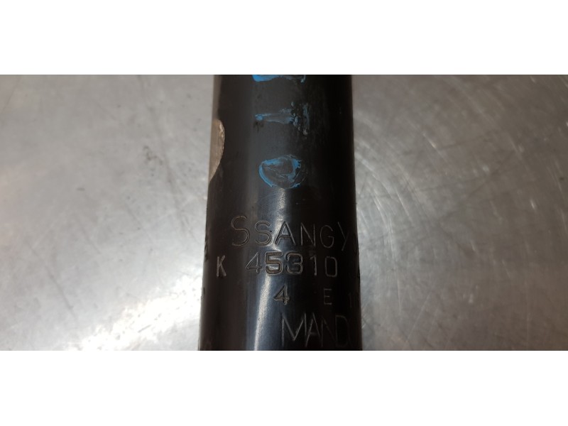 Recambio de amortiguador trasero derecho para ssangyong korando premium 4x2 referencia OEM IAM 4531034000   Recambio de amortiguador trasero derecho para ssangyong korando premium 4x2 referencia OEM IAM 4531034000