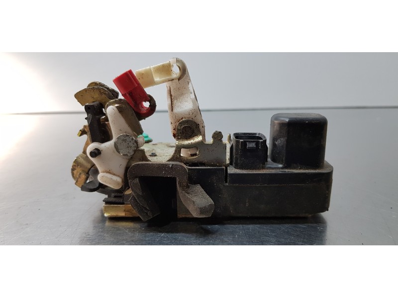 Recambio de cerradura puerta trasera derecha para chrysler 300 c 3.0 crd referencia OEM IAM 4589042AD   Recambio de cerradura puerta trasera derecha para chrysler 300 c 3.0 crd referencia OEM IAM 4589042AD