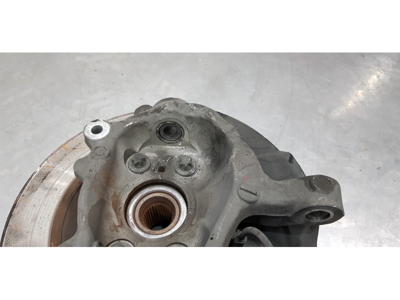 Recambio de mangueta delantera izquierda para renault scenic iv grand zen referencia OEM IAM 400113779R  