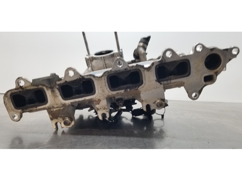 Recambio de colector admision para renault scenic iv grand zen referencia OEM IAM 140038639R  