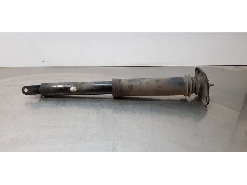 Recambio de amortiguador trasero izquierdo para ssangyong korando premium 4x2 referencia OEM IAM 4531034000   Recambio de amortiguador trasero izquierdo para ssangyong korando premium 4x2 referencia OEM IAM 4531034000