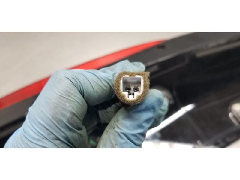 Recambio de aleron trasero para ssangyong kyron 200 xdi limited referencia OEM IAM 7961009101  