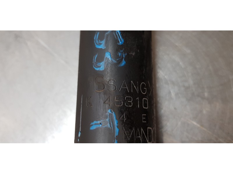 Recambio de amortiguador trasero izquierdo para ssangyong korando premium 4x2 referencia OEM IAM 4531034000   Recambio de amortiguador trasero izquierdo para ssangyong korando premium 4x2 referencia OEM IAM 4531034000