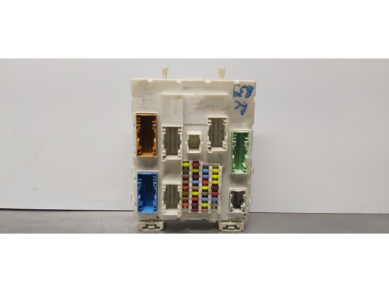 Recambio de caja reles / fusibles para ford c-max trend referencia OEM IAM DV6T14A073EH  