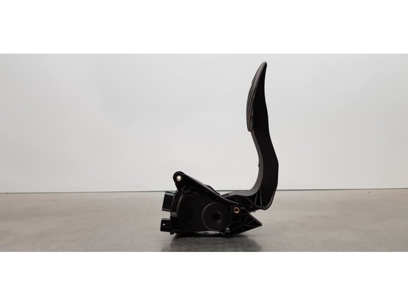 Recambio de pedal acelerador para renault scenic iv grand zen referencia OEM IAM 180027890R  