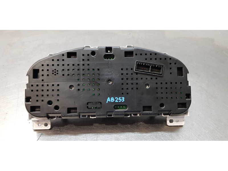 Recambio de cuadro instrumentos para ssangyong korando premium 4x2 referencia OEM IAM 8022034562  