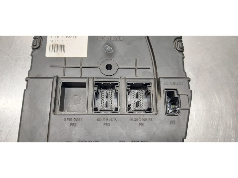 Recambio de caja reles / fusibles para renault megane ii berlina 3p emotion referencia OEM IAM 8200780007   Recambio de caja reles / fusibles para renault megane ii berlina 3p emotion referencia OEM IAM 8200780007