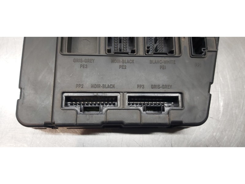 Recambio de caja reles / fusibles para renault megane ii berlina 3p emotion referencia OEM IAM 8200780007   Recambio de caja reles / fusibles para renault megane ii berlina 3p emotion referencia OEM IAM 8200780007