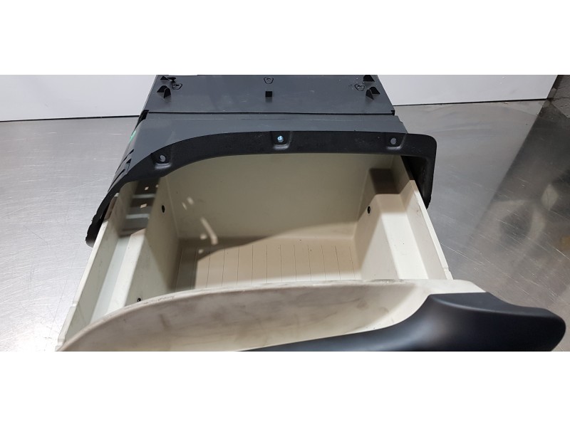 Recambio de guantera para renault captur limited referencia OEM IAM 685003033P   Recambio de guantera para renault captur limited referencia OEM IAM 685003033P