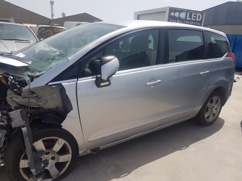 peugeot 5008 del año 2012