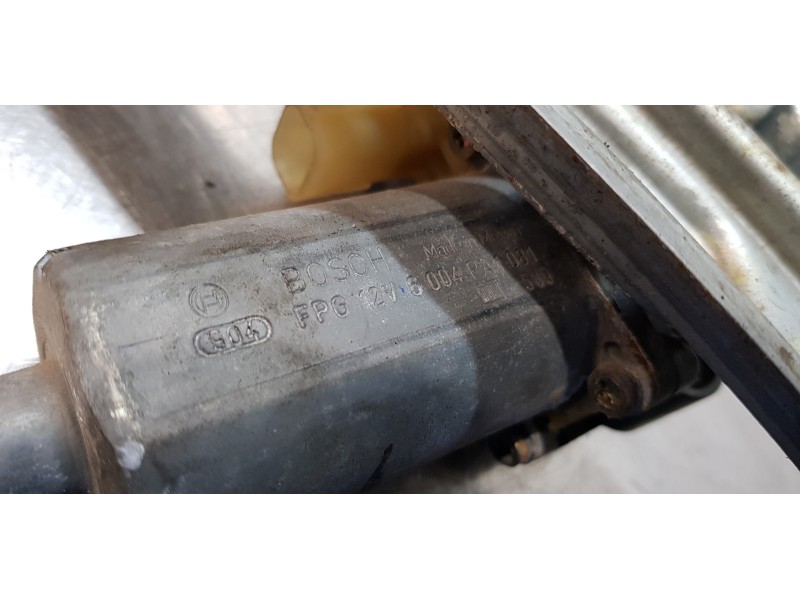 Recambio de elevalunas trasero derecho para chrysler 300 c 3.0 crd referencia OEM IAM 5065472AB   Recambio de elevalunas trasero derecho para chrysler 300 c 3.0 crd referencia OEM IAM 5065472AB