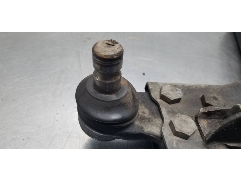 Recambio de brazo suspension inferior delantero izquierdo para ssangyong rodius xdi referencia OEM IAM 4450121001  