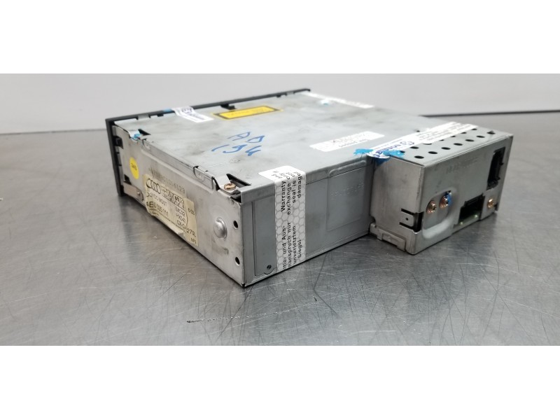 Recambio de sistema audio / radio cd para audi a8 (4e2) 4.2 quattro referencia OEM IAM 4E0035111  