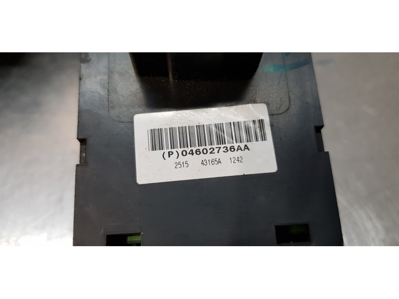Recambio de mando elevalunas delantero izquierdo para chrysler 300 c 3.0 crd referencia OEM IAM P04602736AA   Recambio de mando elevalunas delantero izquierdo para chrysler 300 c 3.0 crd referencia OEM IAM P04602736AA