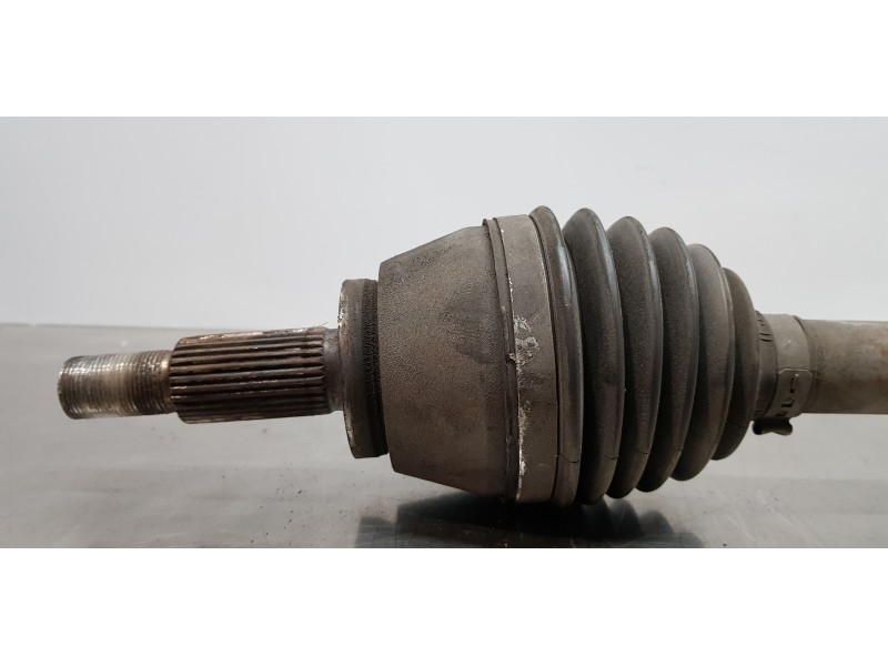 Recambio de transmision delantera derecha para renault scenic iv grand zen referencia OEM IAM 391006307R  