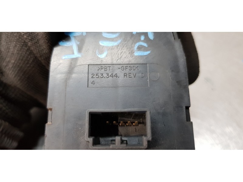 Recambio de mando elevalunas delantero izquierdo para chrysler 300 c 3.0 crd referencia OEM IAM P04602736AA   Recambio de mando elevalunas delantero izquierdo para chrysler 300 c 3.0 crd referencia OEM IAM P04602736AA