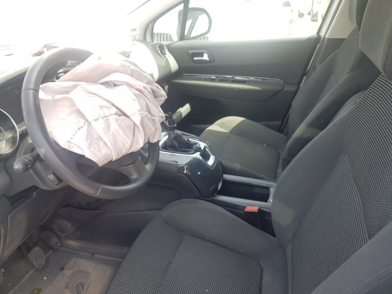 peugeot 5008 del año 2012