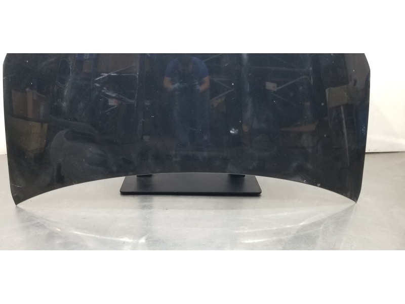 Recambio de capot para ssangyong rodius xdi referencia OEM IAM 6101021201  