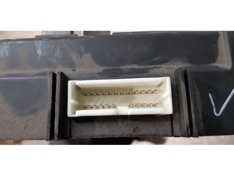 Recambio de caja reles / fusibles para mitsubishi lancer berlina (cy0) intense referencia OEM IAM 8637A465   Recambio de caja reles / fusibles para mitsubishi lancer berlina (cy0) intense referencia OEM IAM 8637A465