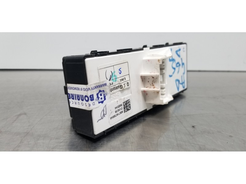 Recambio de mando elevalunas delantero izquierdo para hyundai tucson klass referencia OEM IAM 93571N73004X  