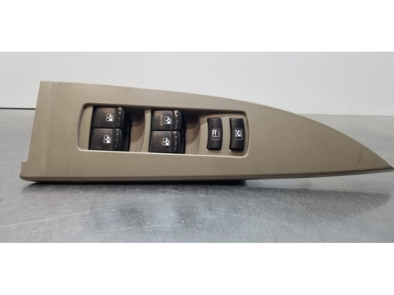 Recambio de mando elevalunas delantero izquierdo para ssangyong kyron 200 xdi limited referencia OEM IAM 8581009110   Recambio de mando elevalunas delantero izquierdo para ssangyong kyron 200 xdi limited referencia OEM IAM 8581009110