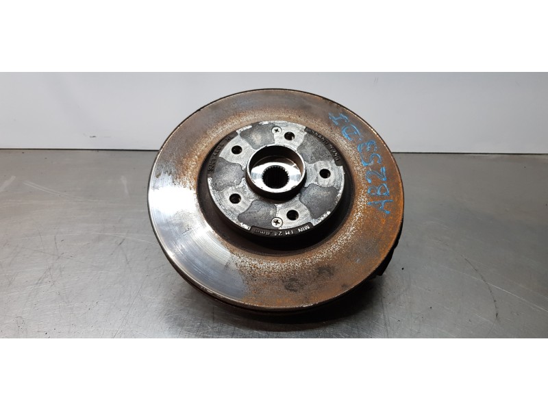 Recambio de mangueta delantera izquierda para ssangyong korando premium 4x2 referencia OEM IAM 4121134004   Recambio de mangueta delantera izquierda para ssangyong korando premium 4x2 referencia OEM IAM 4121134004