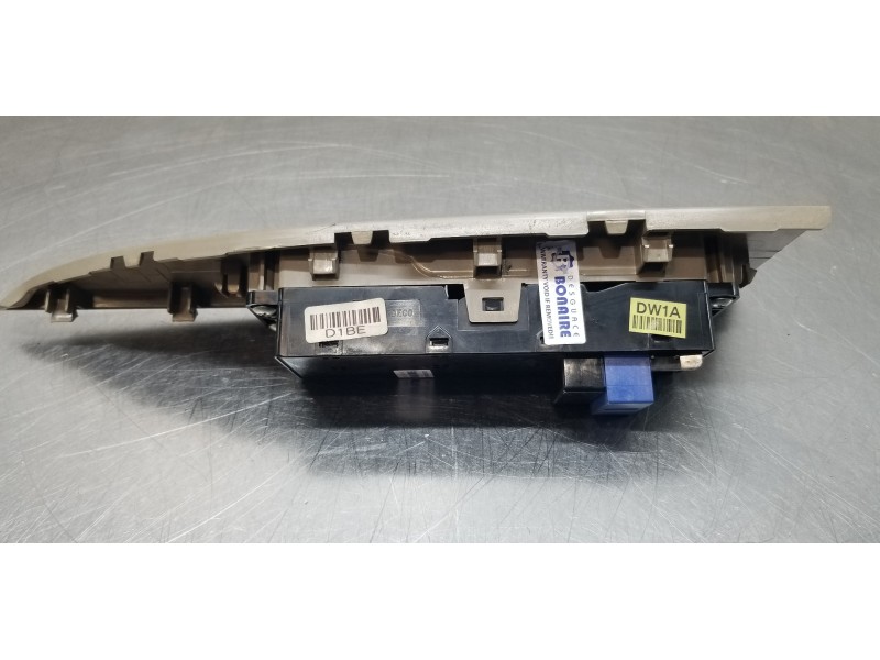 Recambio de mando elevalunas delantero izquierdo para ssangyong kyron 200 xdi limited referencia OEM IAM 8581009110   Recambio de mando elevalunas delantero izquierdo para ssangyong kyron 200 xdi limited referencia OEM IAM 8581009110