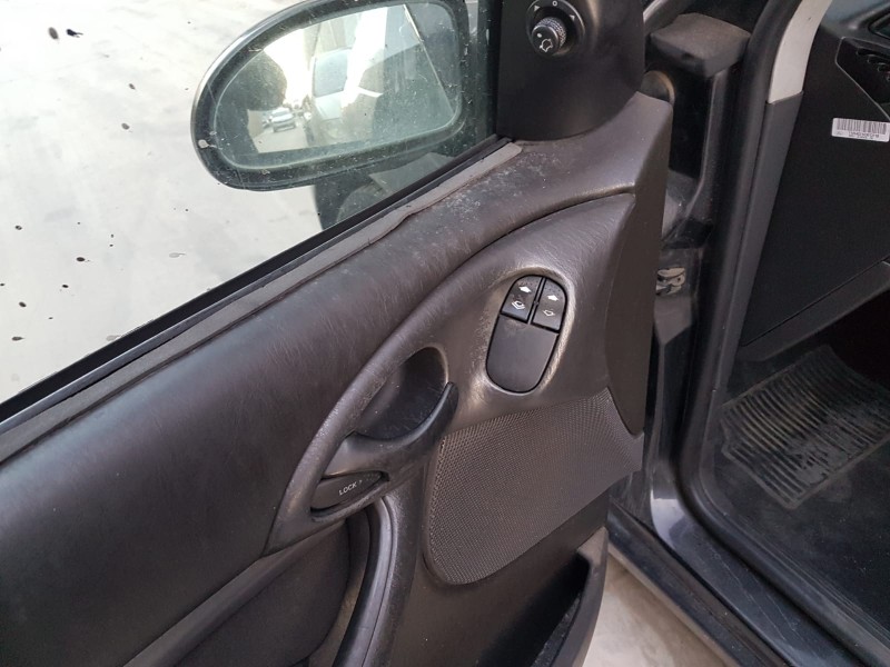 ford focus berlina (cak) del año 2002