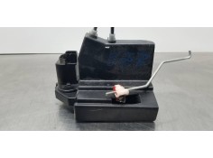 Recambio de cerradura puerta delantera derecha para ssangyong rodius xdi referencia OEM IAM 7122021040  